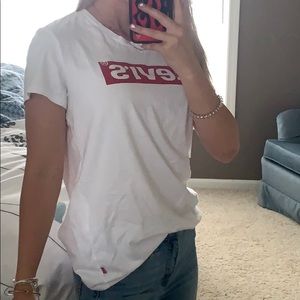 Levi’s T-shirt